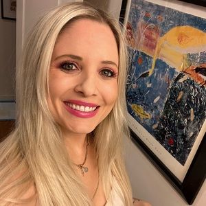 Meet your Posher, Lauren